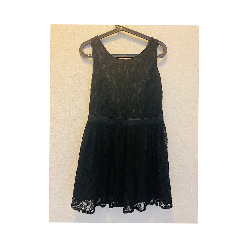 Amazing party dress! Only used couple times.